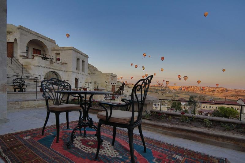 Phocas Cave Suites - Oda