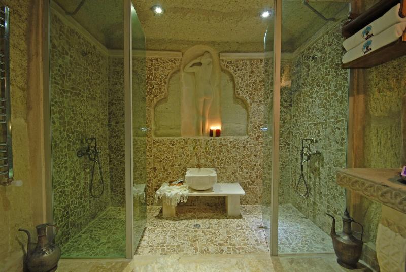 Phocas Cave Suites - Oda