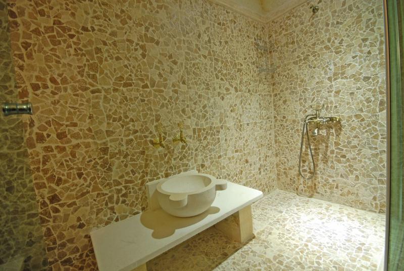Phocas Cave Suites - Oda