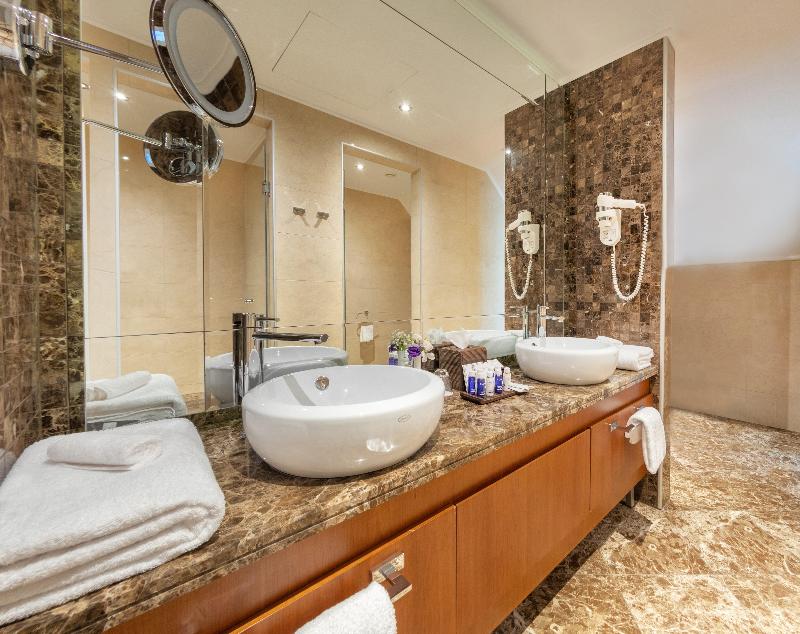 Crowne Plaza Borjomi - Oda