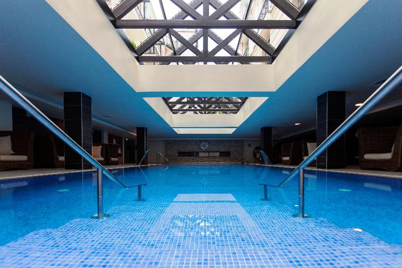 Crowne Plaza Borjomi - Havuz