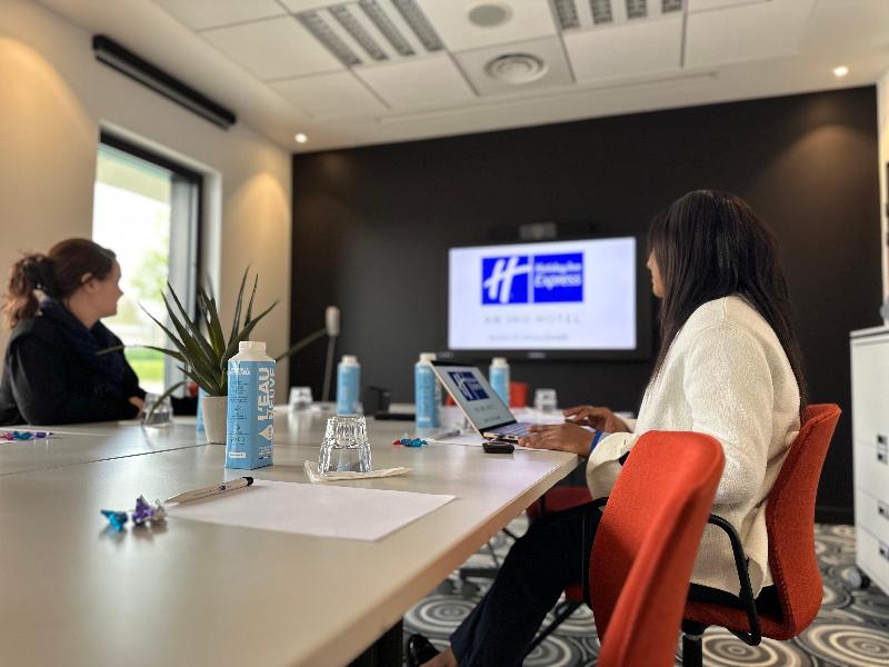 Holiday Inn Express Dijon - Toplantı