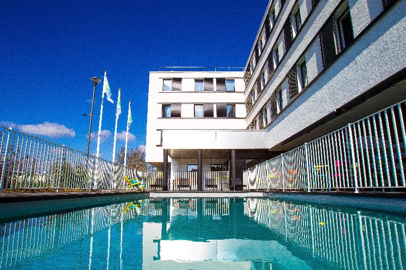 Holiday Inn Express Dijon - Havuz
