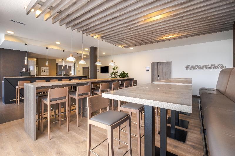 Holiday Inn Express Friedrichshafen - Bar