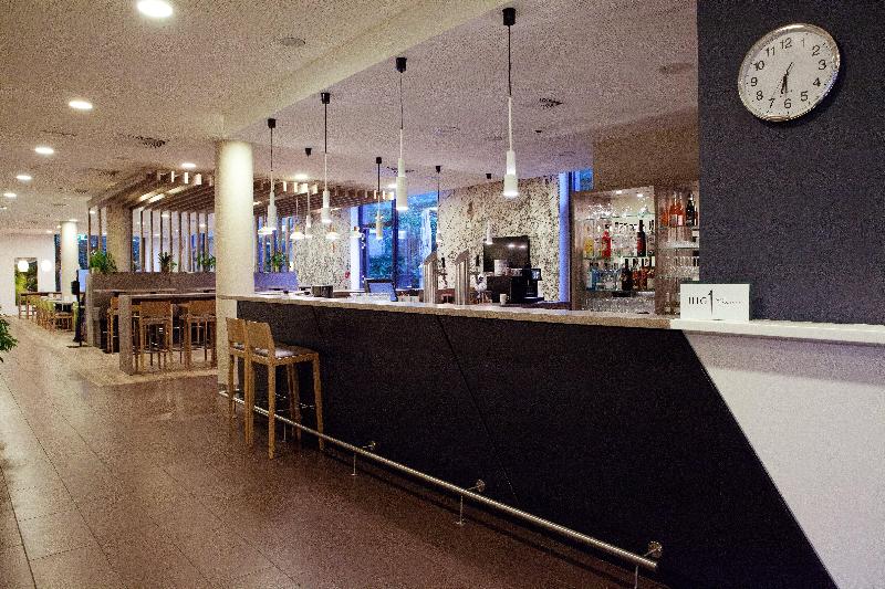Holiday Inn Express Friedrichshafen - Bar