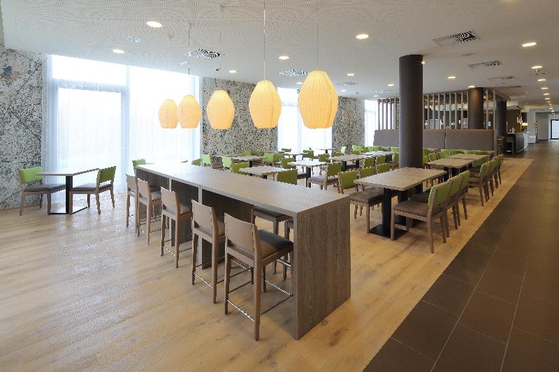 Holiday Inn Express Friedrichshafen - Bar