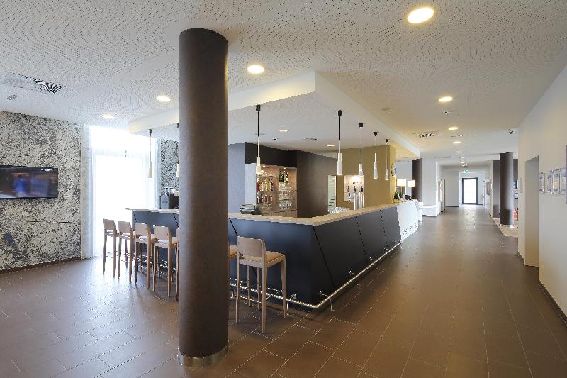 Holiday Inn Express Friedrichshafen - Bar