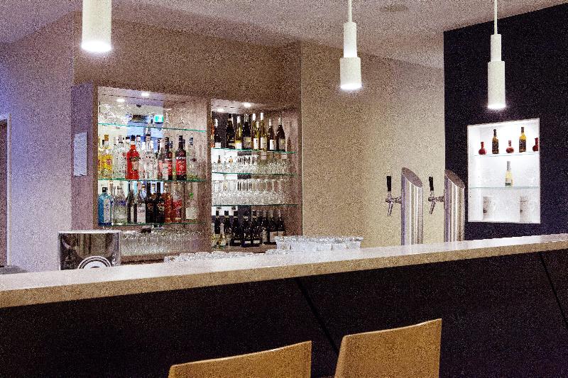 Holiday Inn Express Friedrichshafen - Bar