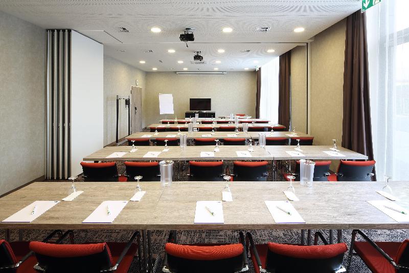 Holiday Inn Express Friedrichshafen - Toplantı