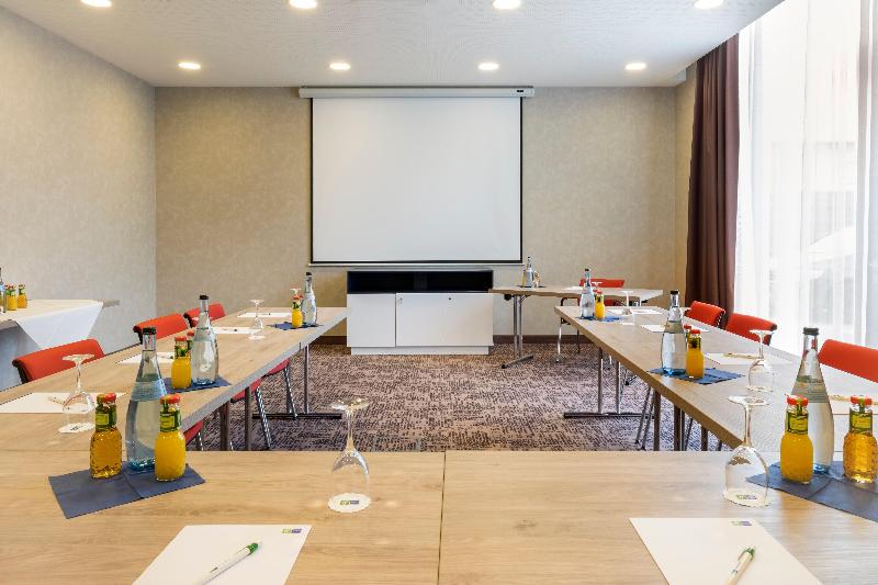 Holiday Inn Express Friedrichshafen - Toplantı