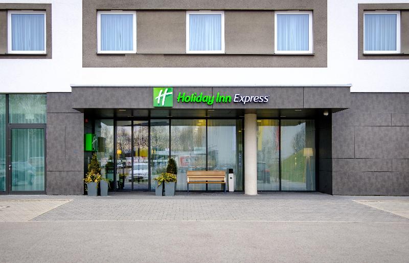 Holiday Inn Express Friedrichshafen - Genel