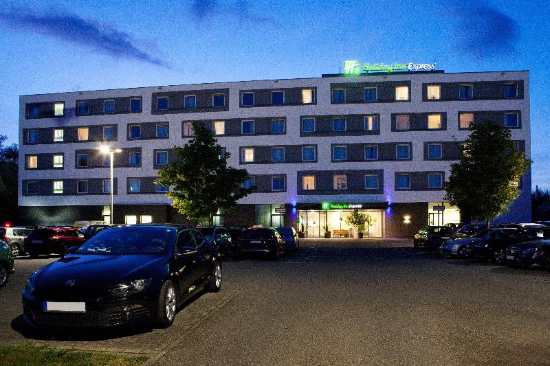 Holiday Inn Express Friedrichshafen - Genel