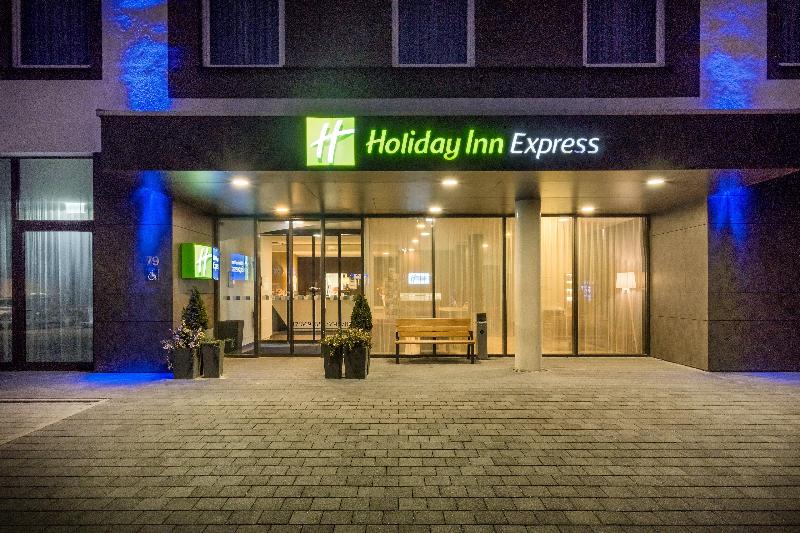 Holiday Inn Express Friedrichshafen - Genel
