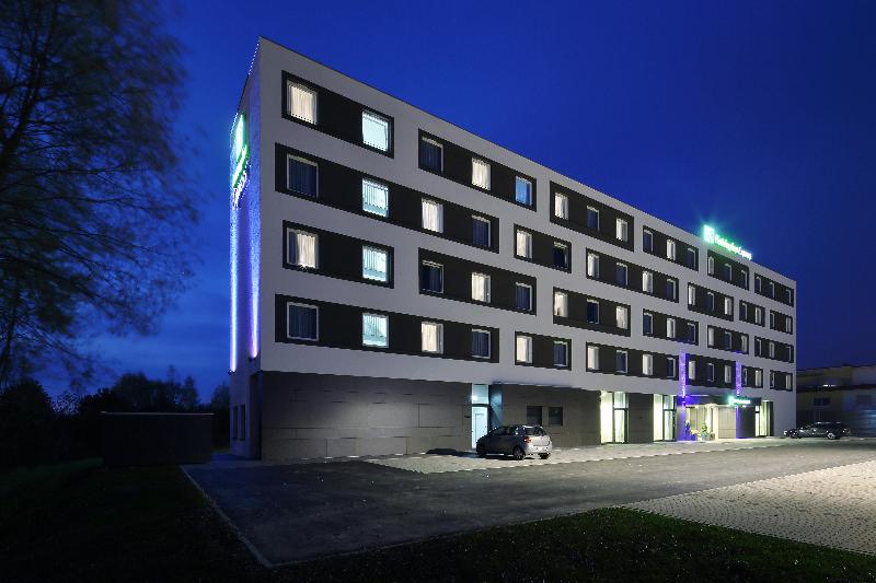 Holiday Inn Express Friedrichshafen - Genel