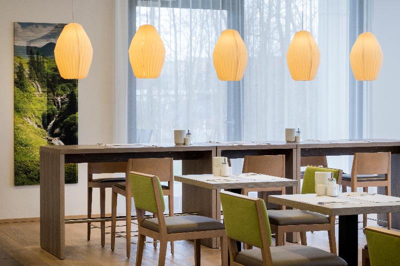 Holiday Inn Express Friedrichshafen - Restoran