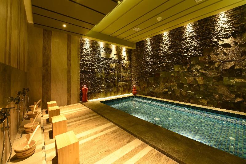 Holiday Inn Cikarang Jababeka - Lobi
