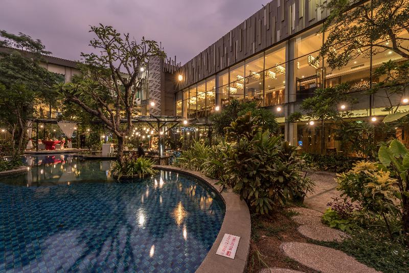 Holiday Inn Cikarang Jababeka - Havuz