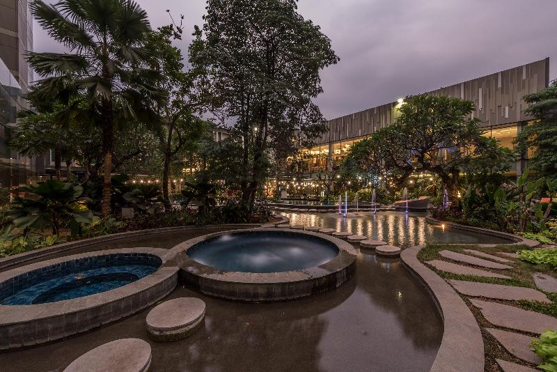 Holiday Inn Cikarang Jababeka - Havuz