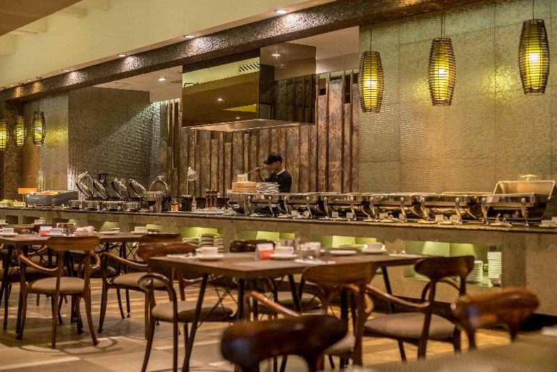 Holiday Inn Cikarang Jababeka - Restoran