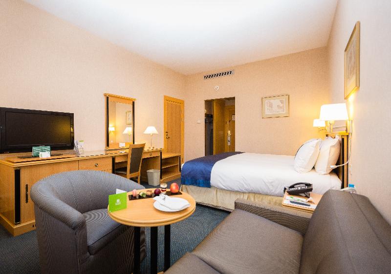 Holiday Inn Yanbu - Oda