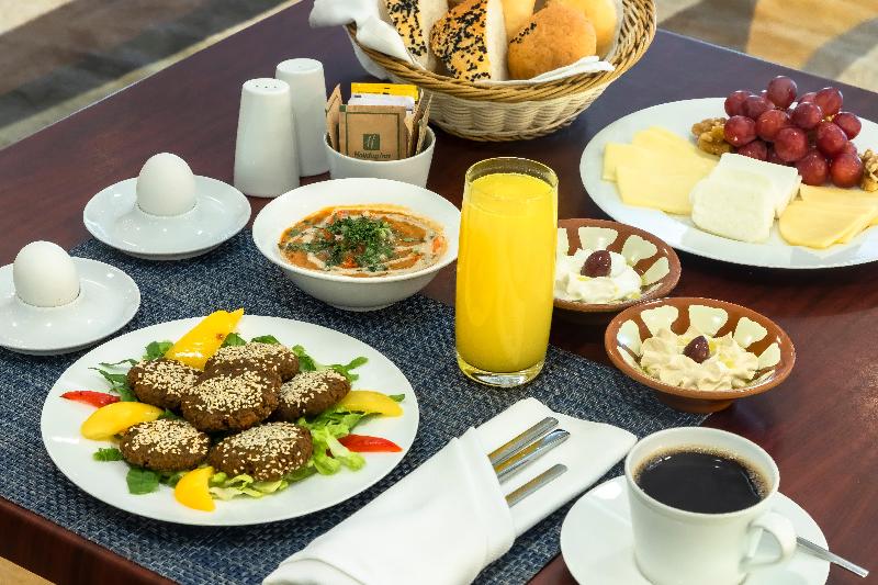 Holiday Inn Yanbu - Restoran