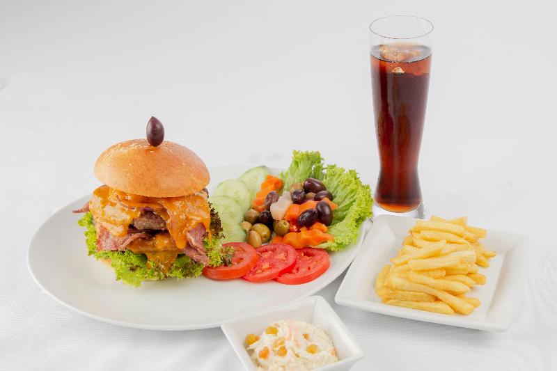 Holiday Inn Yanbu - Restoran