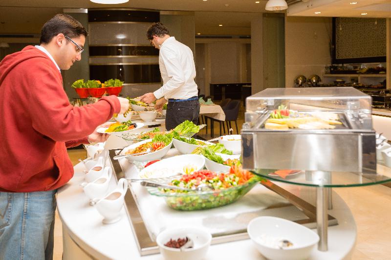 Holiday Inn Yanbu - Restoran