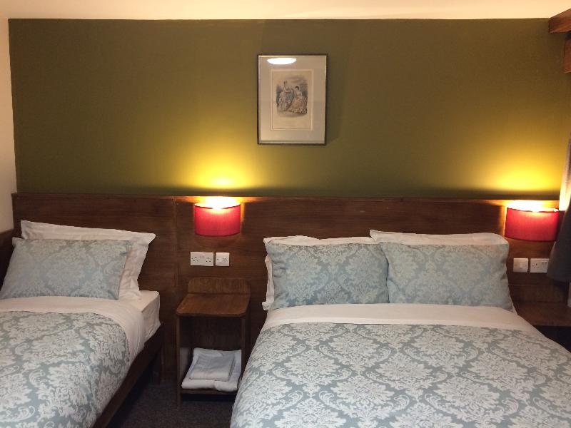 Crosshill Hotel - Oda