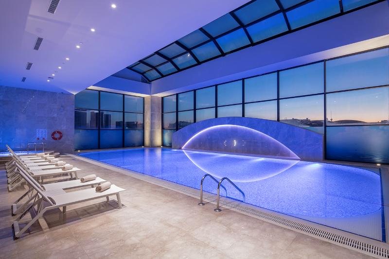 DoubleTree by Hilton Istanbul Umraniye - Havuz