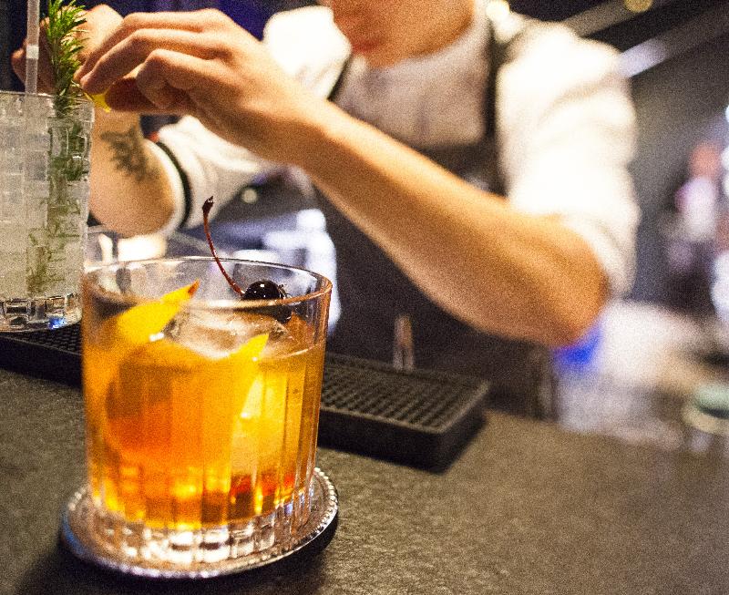 One Suite Hotel - Bar
