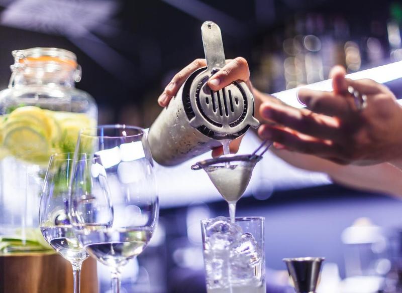 One Suite Hotel - Bar