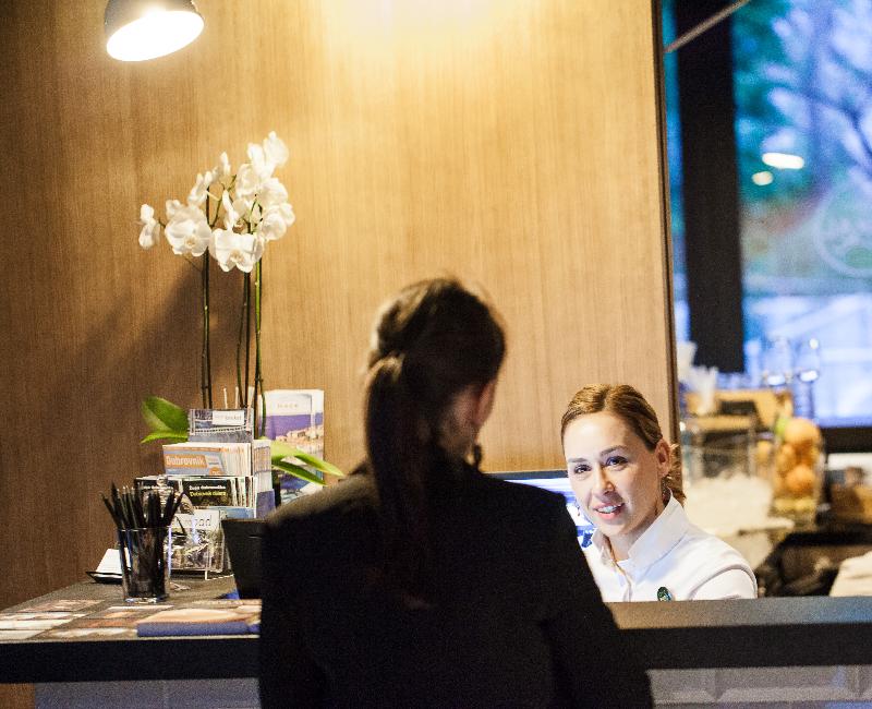 One Suite Hotel - Lobi