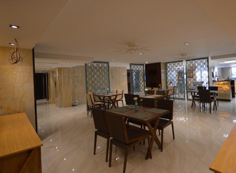 Rahhal Al Bahr Hotel Apartment - Bar