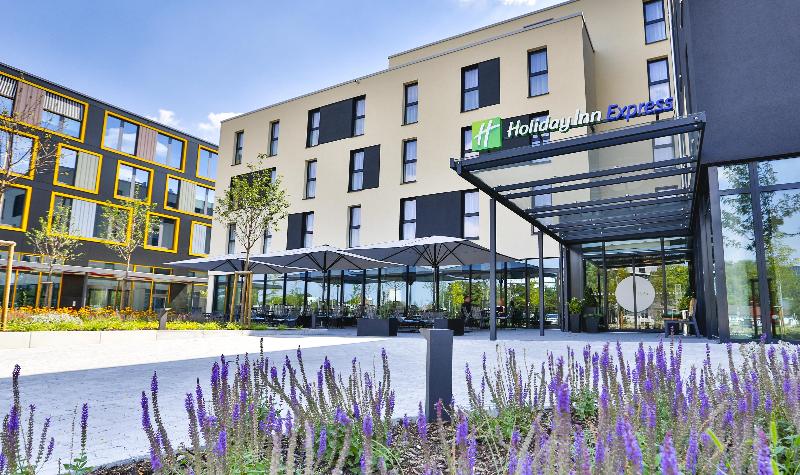 Holiday Inn Express Karlsruhe City Park - Genel
