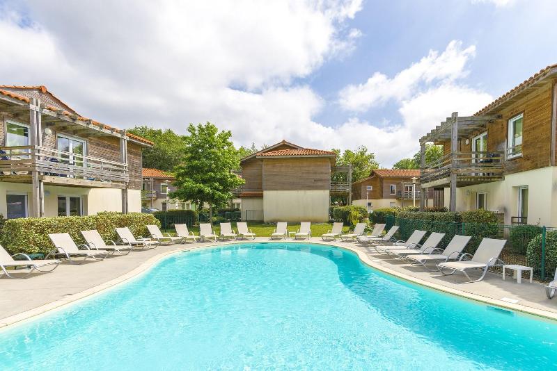 Les Terrasses Du Lac -Residence Lagrange Vacances - Havuz
