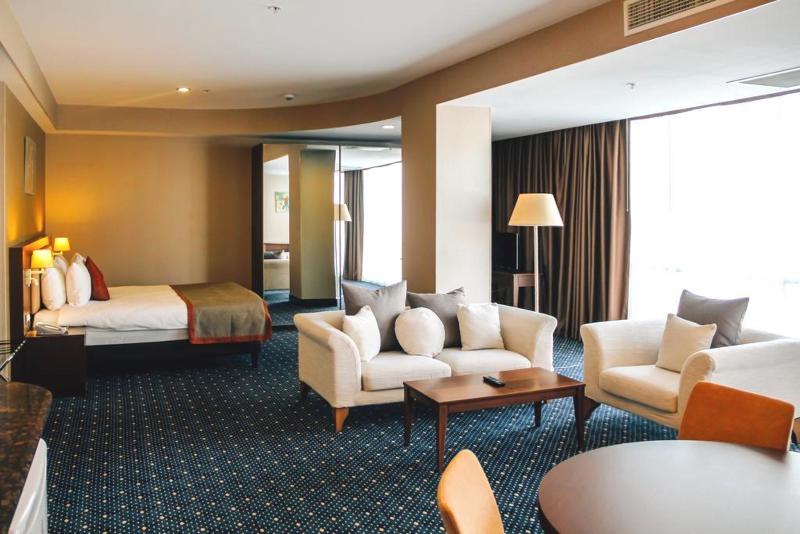 Parkside Hotel & Apartments - Oda