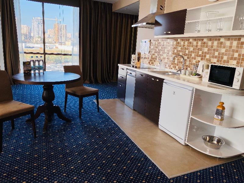 Parkside Hotel & Apartments - Oda
