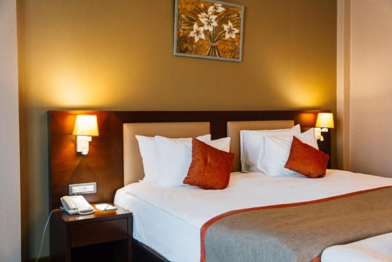 Parkside Hotel & Apartments - Oda