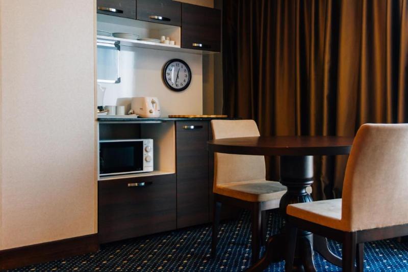 Parkside Hotel & Apartments - Oda