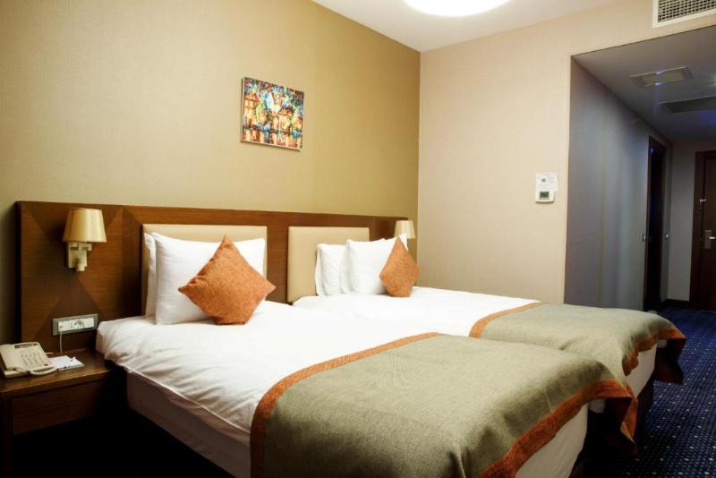 Parkside Hotel & Apartments - Oda