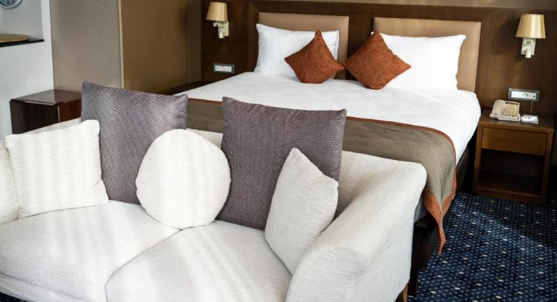 Parkside Hotel & Apartments - Oda