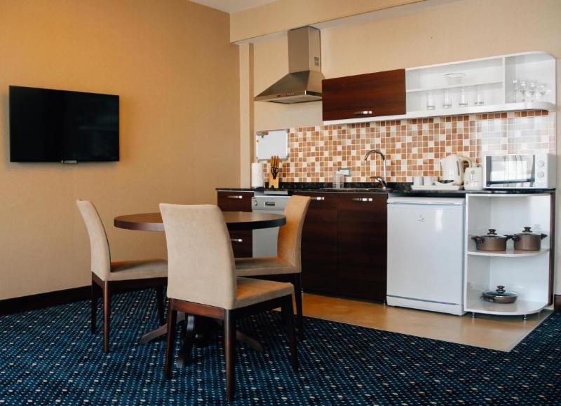 Parkside Hotel & Apartments - Oda
