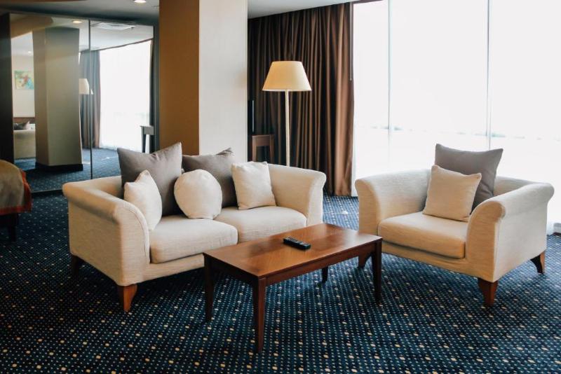 Parkside Hotel & Apartments - Oda
