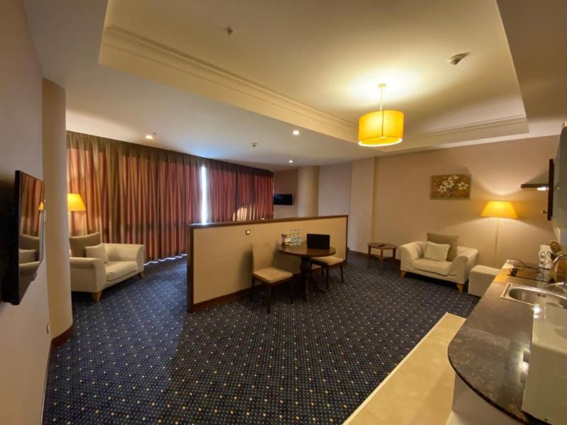 Parkside Hotel & Apartments - Oda