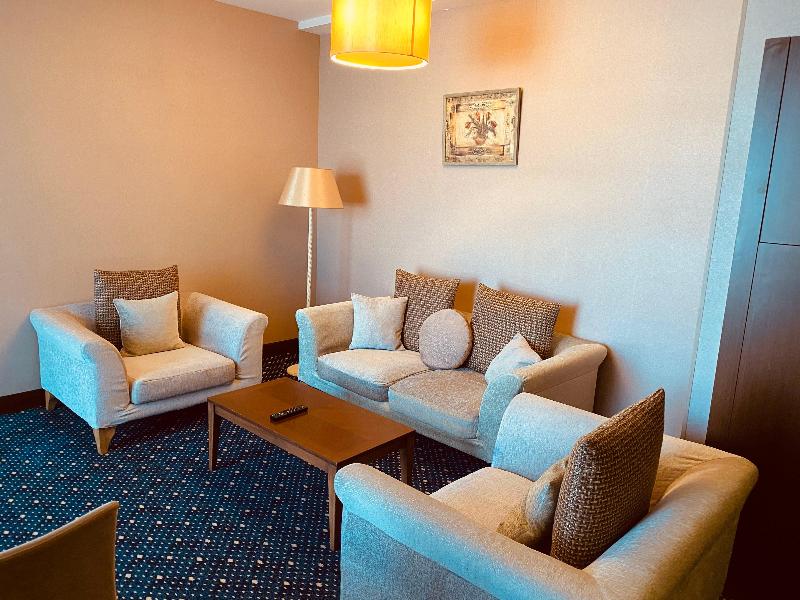Parkside Hotel & Apartments - Oda