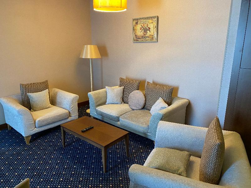 Parkside Hotel & Apartments - Oda