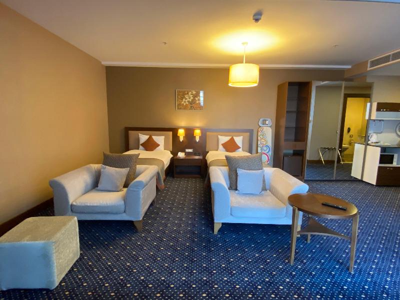 Parkside Hotel & Apartments - Oda