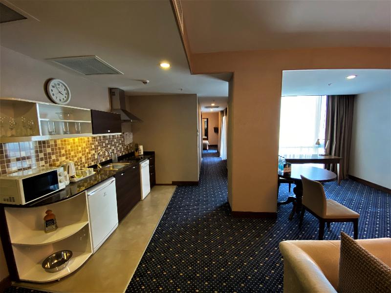 Parkside Hotel & Apartments - Oda