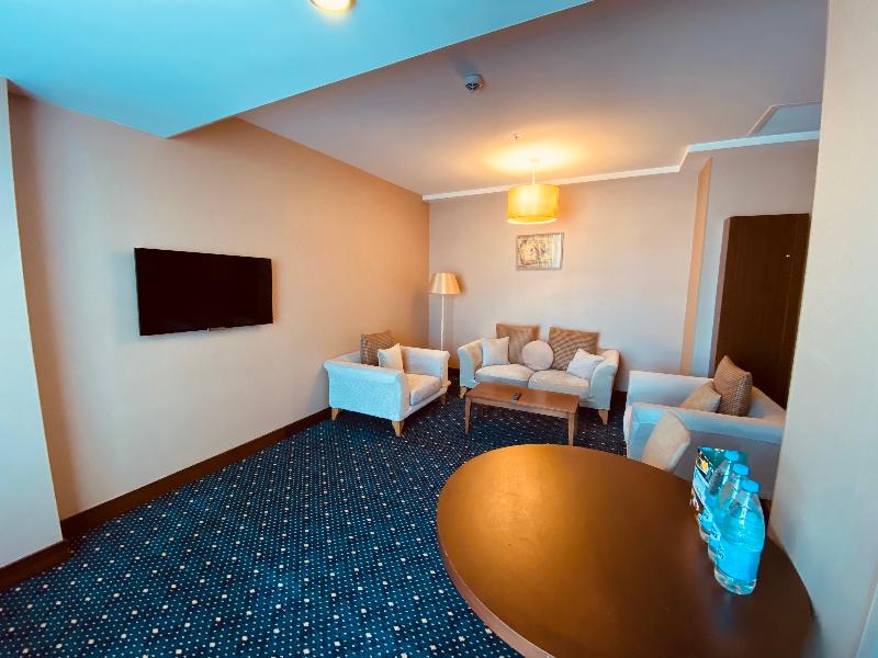 Parkside Hotel & Apartments - Oda