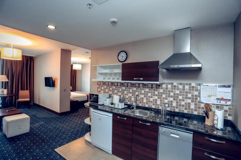 Parkside Hotel & Apartments - Oda